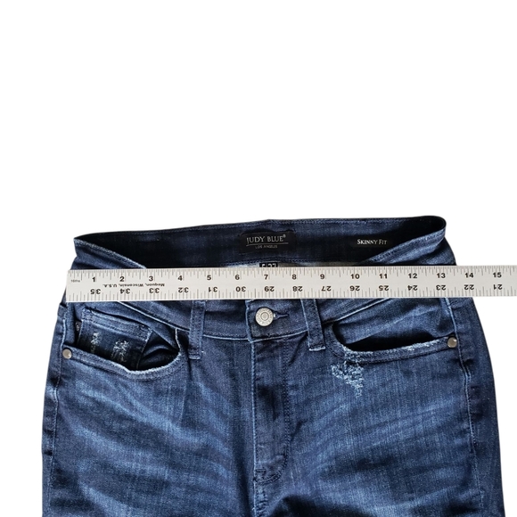 Judy Blue Skinny Fit Dark Wash Cuffed Jean 5 / 27 - Picture 4 of 9
